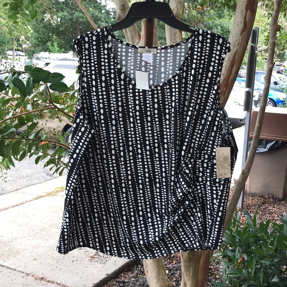 NWT Ivy Ridge Polka Dots Sleeveless Ruched Blouse Plus Women’s 3X